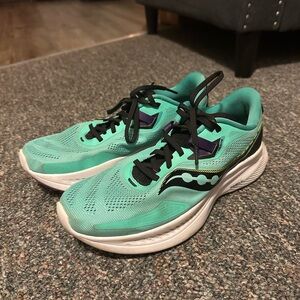 Saucony Aqua and Black Athletic Shoes